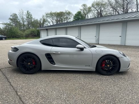 Used 2018 Porsche 718 Cayman GTS w/ GTS Interior Package RWD image 6