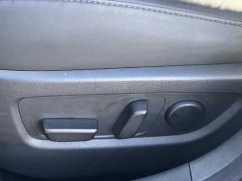 Certified 2025 MAZDA CX-30 AWD 2.5 S w/ Premium Package image 22