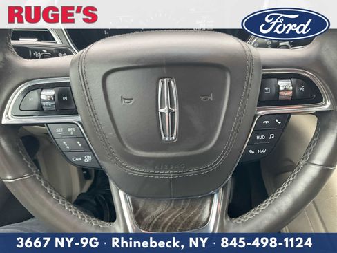 Used 2018 Lincoln Continental Reserve image 23