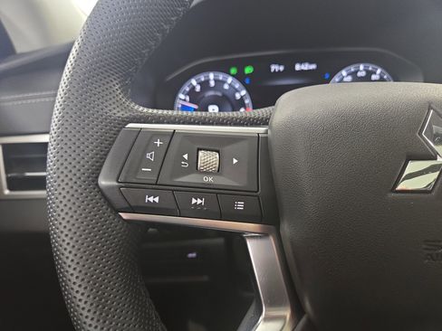 Used 2023 Mitsubishi Outlander SE FWD image 15