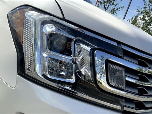 Used 2018 Ford Expedition Max Limited w/ Equipment Group 301A image 26