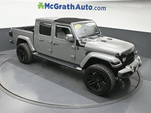 Used 2023 Jeep Gladiator Overland AWD/4WD image 3