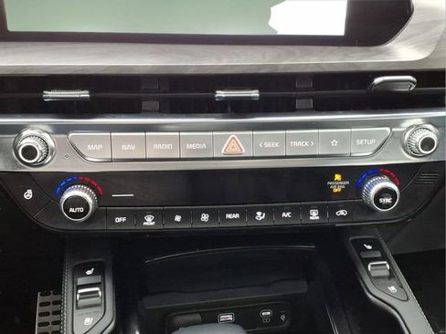 Used 2024 Kia Telluride SX Prestige X-Pro AWD/4WD image 21