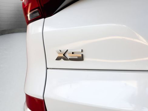 Used 2022 BMW X5 M50i w/ Executive Package AWD/4WD image 18