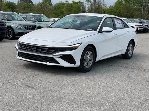 New 2026 Hyundai Elantra SE w/ Cargo Package FWD image 3