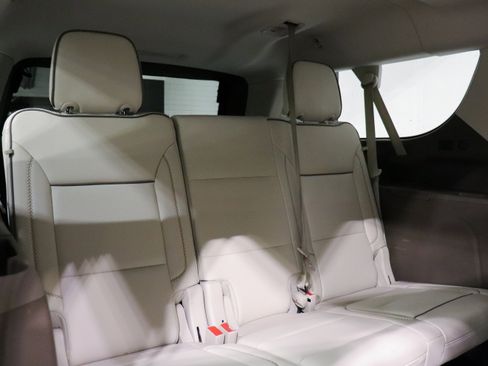 Used 2021 GMC Yukon XL Denali w/ Denali Ultimate Package image 24