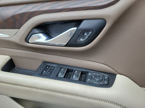 Used 2021 GMC Yukon XL Denali image 18