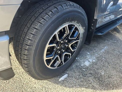 Used 2022 Ford F150 Lariat w/ Equipment Group 502A High image 24