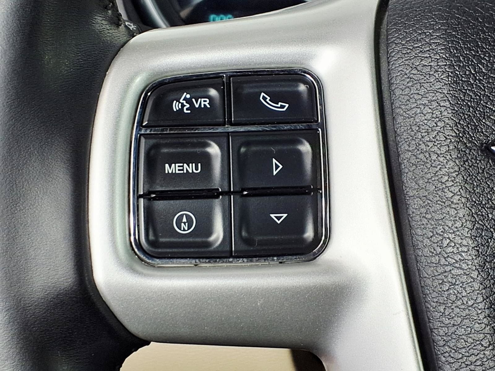 Used 2011 Chrysler 200 Limited FWD image 16
