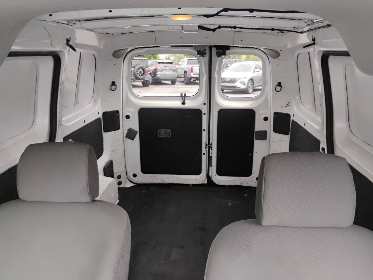 Used 2020 Nissan NV200 S w/ Back Door Glass Package FWD image 11