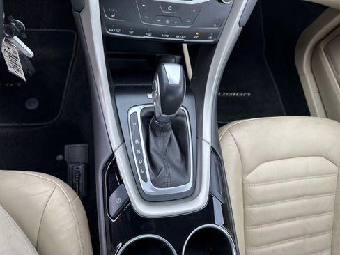 Used 2013 Ford Fusion SE FWD image 15