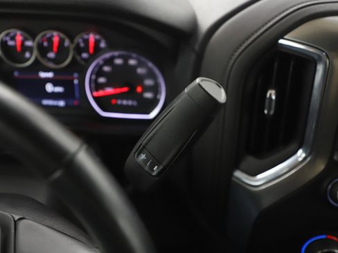 Used 2020 Chevrolet Silverado 1500 RST image 23