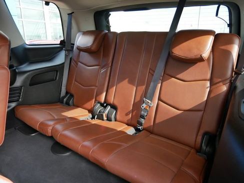 Used 2019 Cadillac Escalade Premium Luxury AWD/4WD image 9