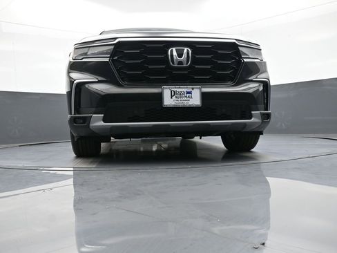 Certified 2024 Honda Pilot Touring image 29