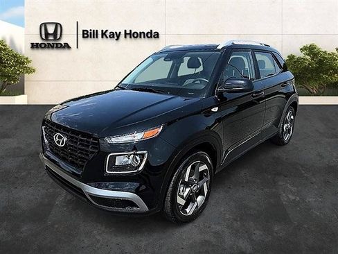 Used 2026 Hyundai Venue SEL FWD image 12