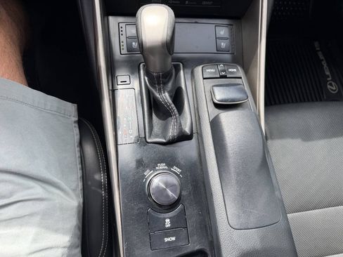 Used 2014 Lexus IS 250 AWD w/ Navigation Package image 33