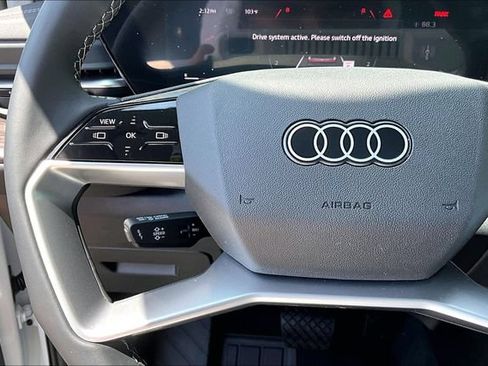Used 2025 Audi Q5 Premium w/ Convenience Package AWD/4WD image 11