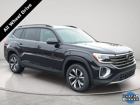 Used 2024 Volkswagen Atlas SE image 1