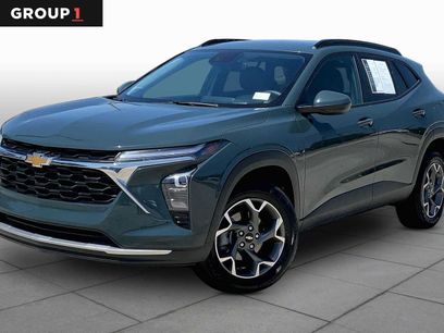 Used 2025 Chevrolet Trax LT