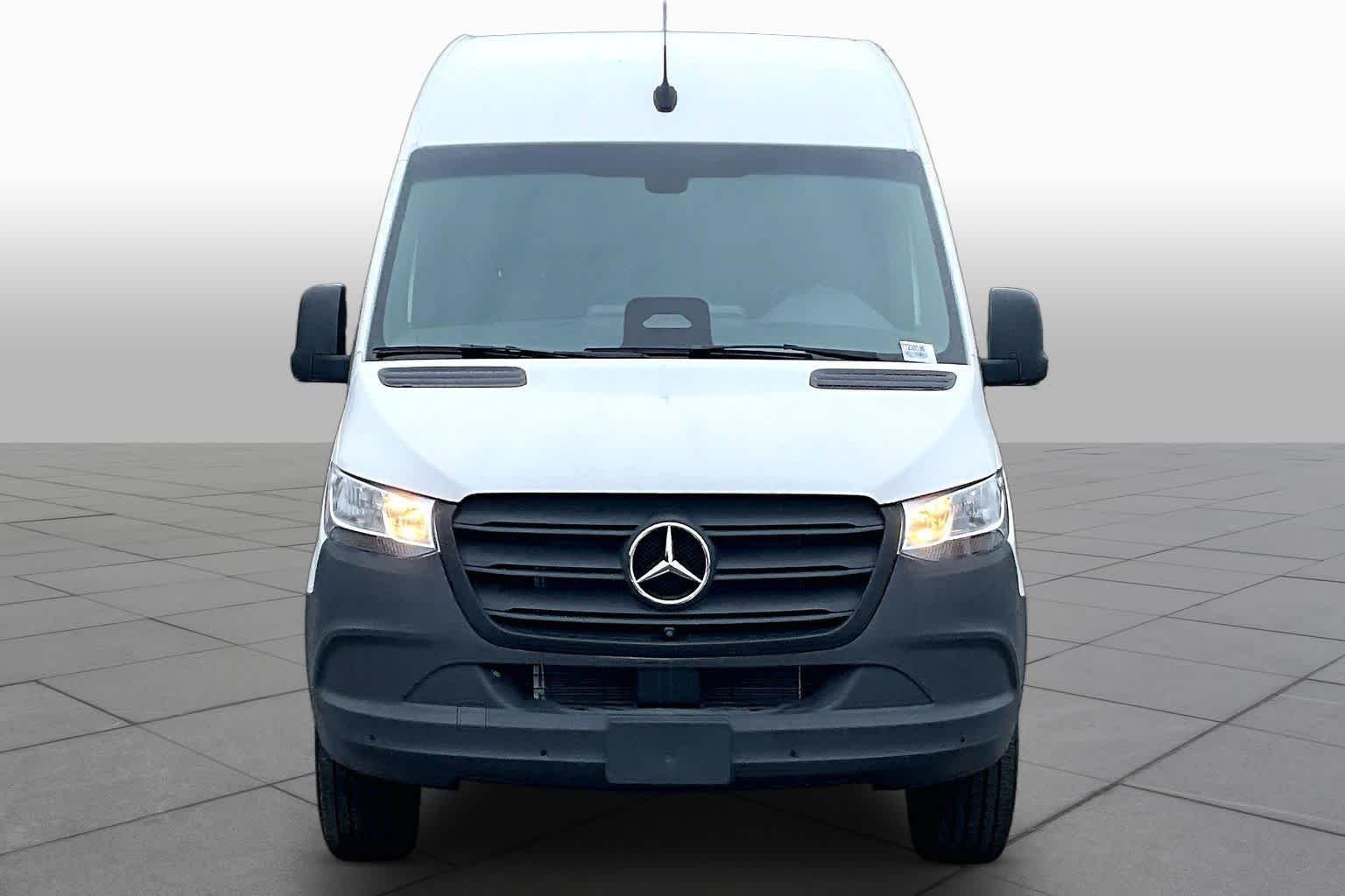 Used 2026 Mercedes-Benz Sprinter 2500 image 4