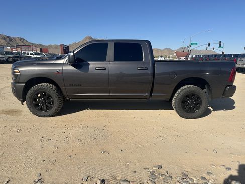 Used 2025 RAM 3500 Laramie AWD/4WD image 5