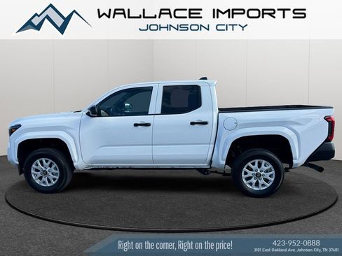 Used 2024 Toyota Tacoma SR RWD image 1