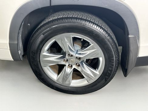 Used 2015 Toyota Highlander Limited AWD/4WD image 11