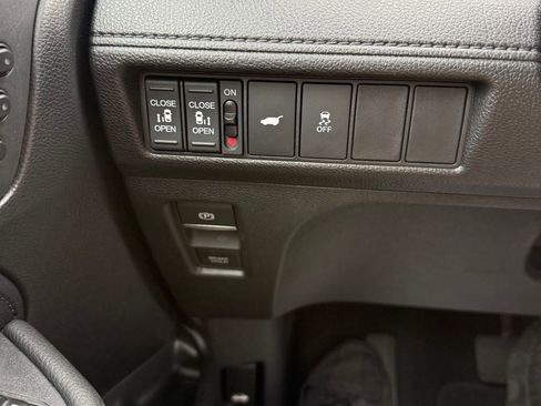 Used 2025 Honda Odyssey Sport-L image 25