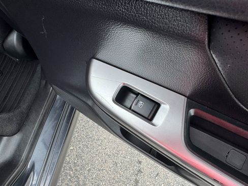 Used 2016 Subaru Crosstrek 2.0i Limited w/ Popular Package #2 image 33