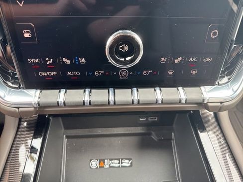New 2026 GMC Yukon Elevation w/ Elevation Premium Package AWD/4WD image 9