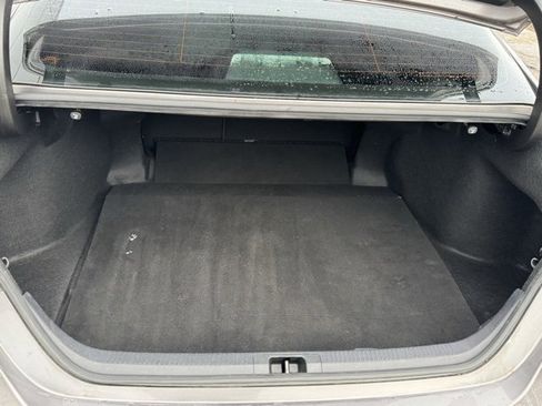 Used 2020 Toyota Camry LE image 30