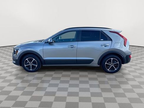 Used 2023 Kia Niro EX FWD image 5