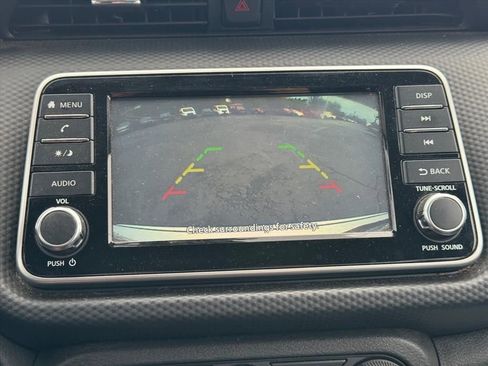 Used 2022 Nissan Kicks S image 24