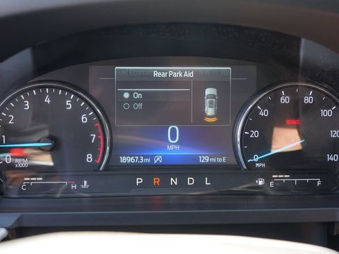 Used 2024 Ford Explorer XLT w/ Equipment Group 202A AWD/4WD image 29