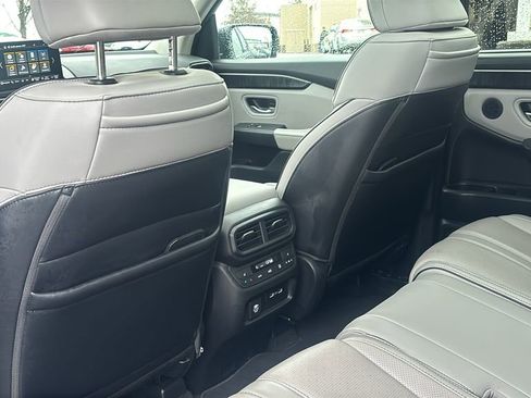 Used 2023 Honda Pilot Elite image 33