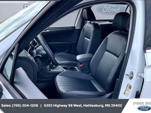 Used 2024 Volkswagen Tiguan Wolfsburg Edition image 18