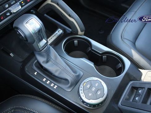 New 2025 Ford Bronco Badlands image 13