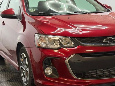 Used 2020 Chevrolet Sonic LT w/ Convenience Package image 2