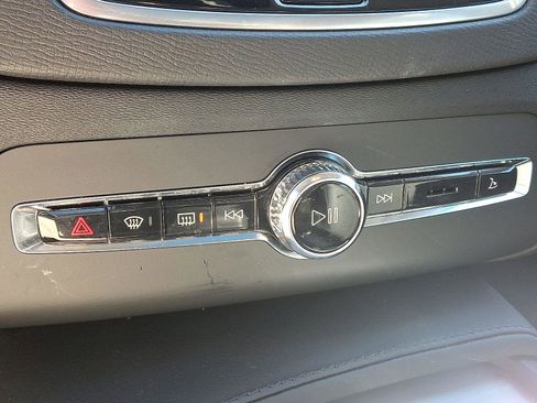 Certified 2024 Volvo XC90 B5 Core w/ Protection Package Premier image 16