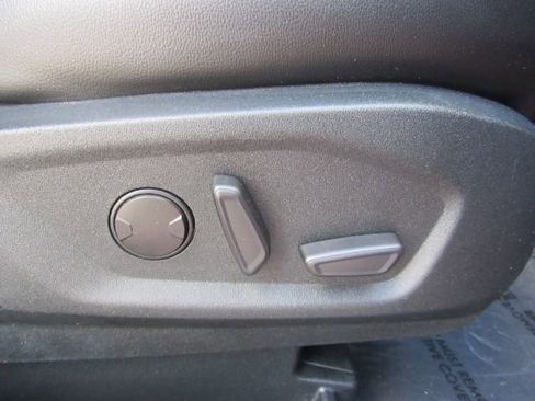 Used 2020 Ford Edge Titanium image 20