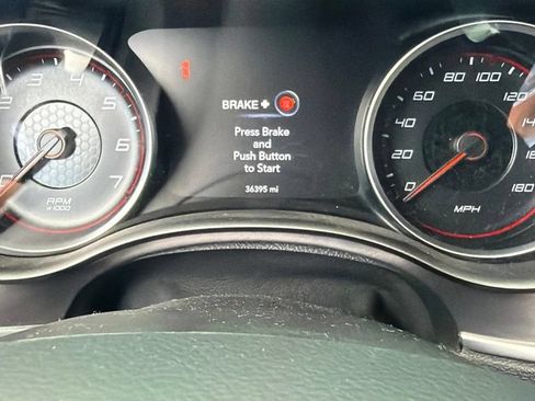 Used 2020 Dodge Charger Scat Pack RWD image 9