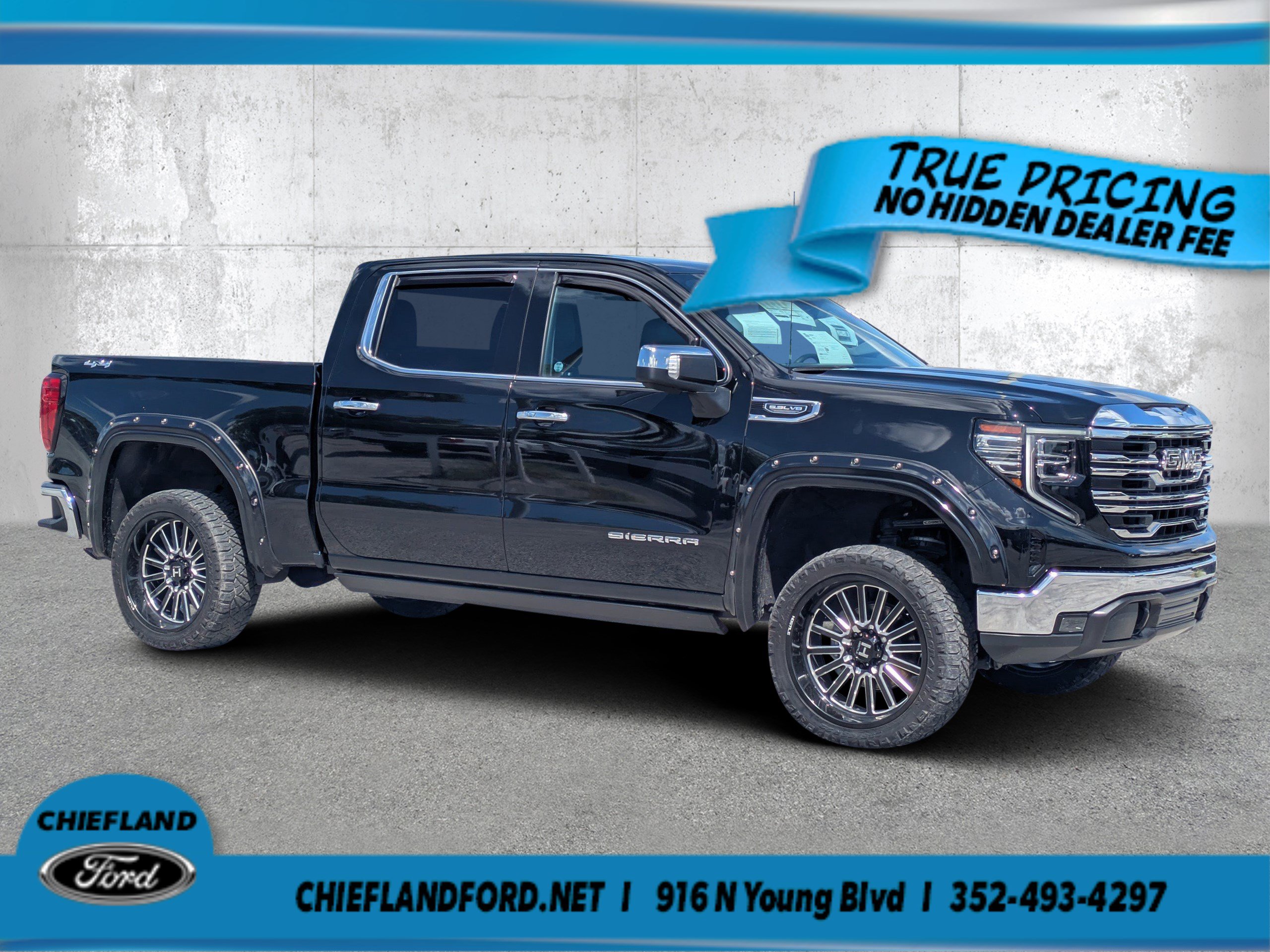 Used 2024 GMC Sierra 1500 SLT w/ SLT Premium Package AWD/4WD image 1