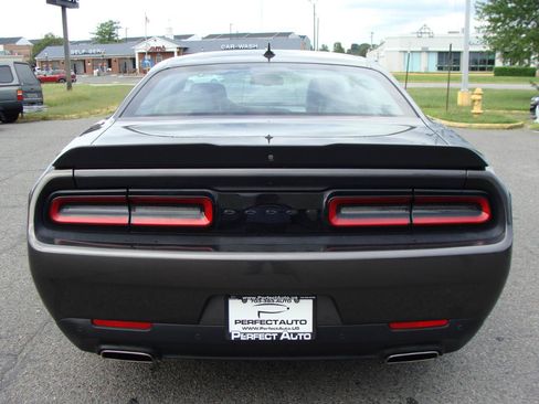 Used 2023 Dodge Challenger SXT w/ Plus Package RWD image 5