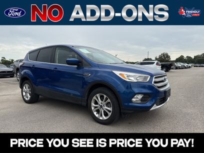 Used 2017 Ford Escape SE w/ SE Cold Weather Package