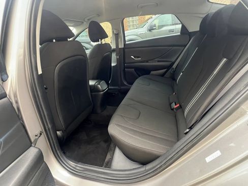 Used 2023 Hyundai Elantra SEL FWD image 27