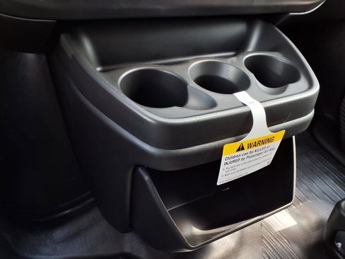 New 2026 GMC Savana 3500 w/ Driver Convenience Package image 9