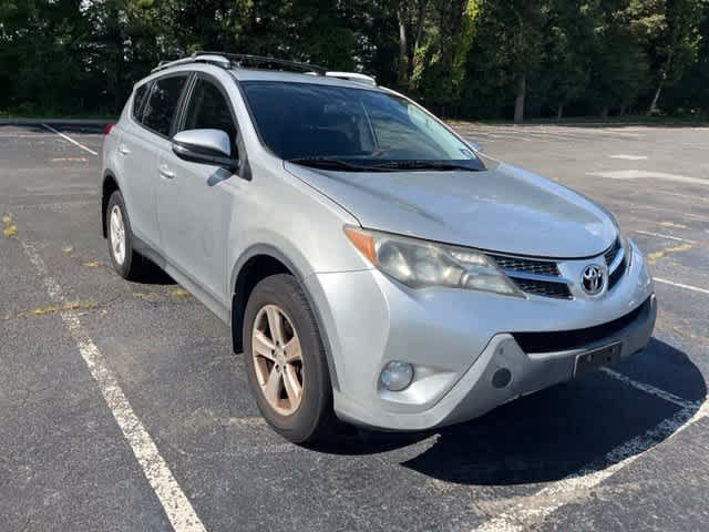Used 2013 Toyota RAV4 XLE AWD/4WD image 3