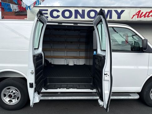 Used 2025 GMC Savana 2500 w/ Driver Convenience Package RWD image 17
