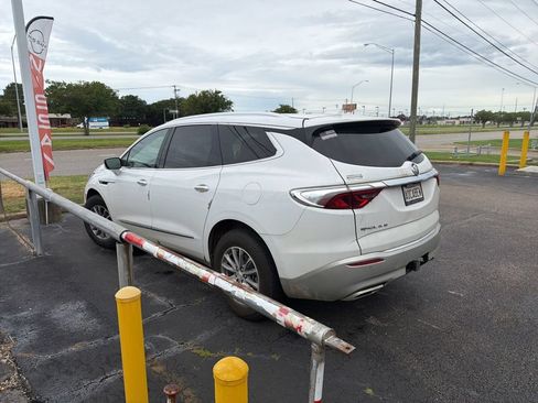 Used 2022 Buick Enclave Premium FWD image 3