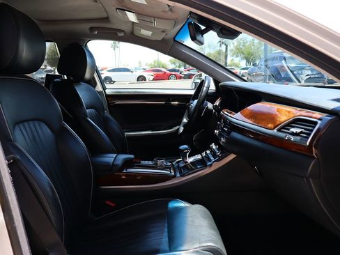 Used 2019 Genesis G90 5.0 Ultimate RWD image 37